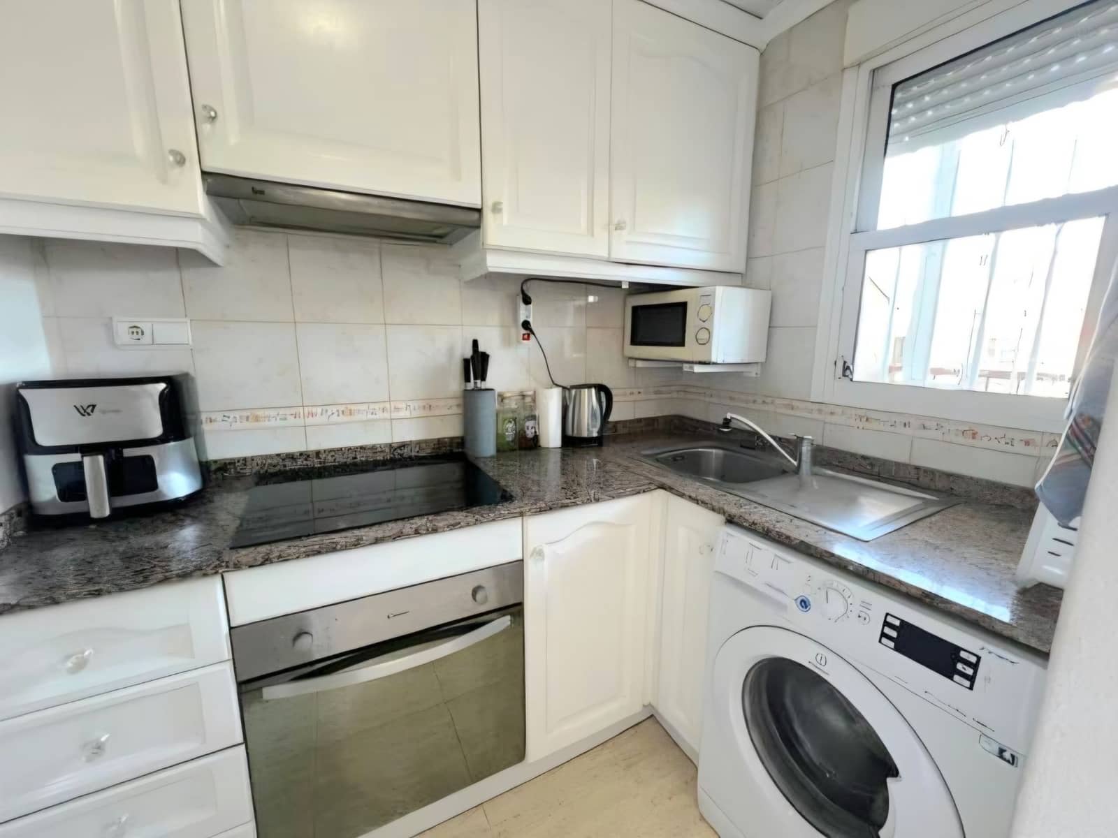 Apartamento de 3 habitaciones en Torrevieja en venta con piscina - 146.900 € (Ref: 9788004)