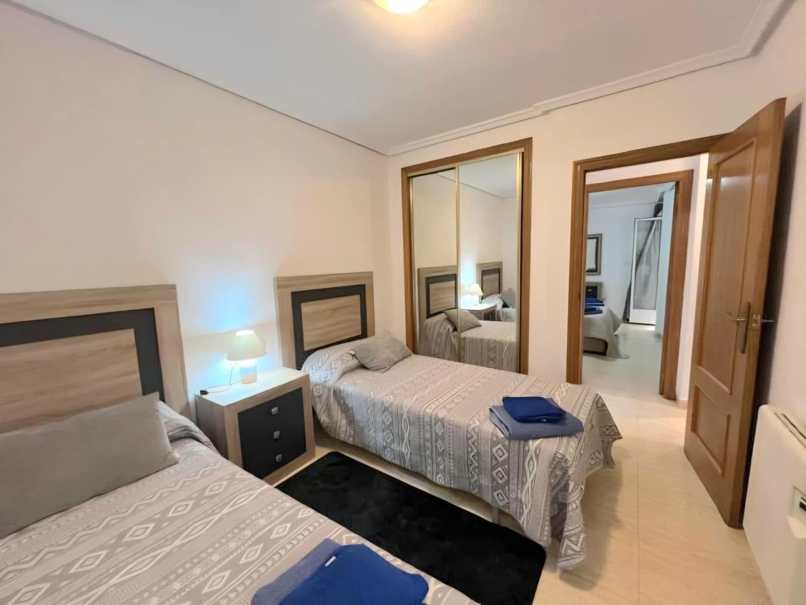 Apartamento de 3 habitaciones en Torrevieja en venta con piscina - 146.900 € (Ref: 9788004)