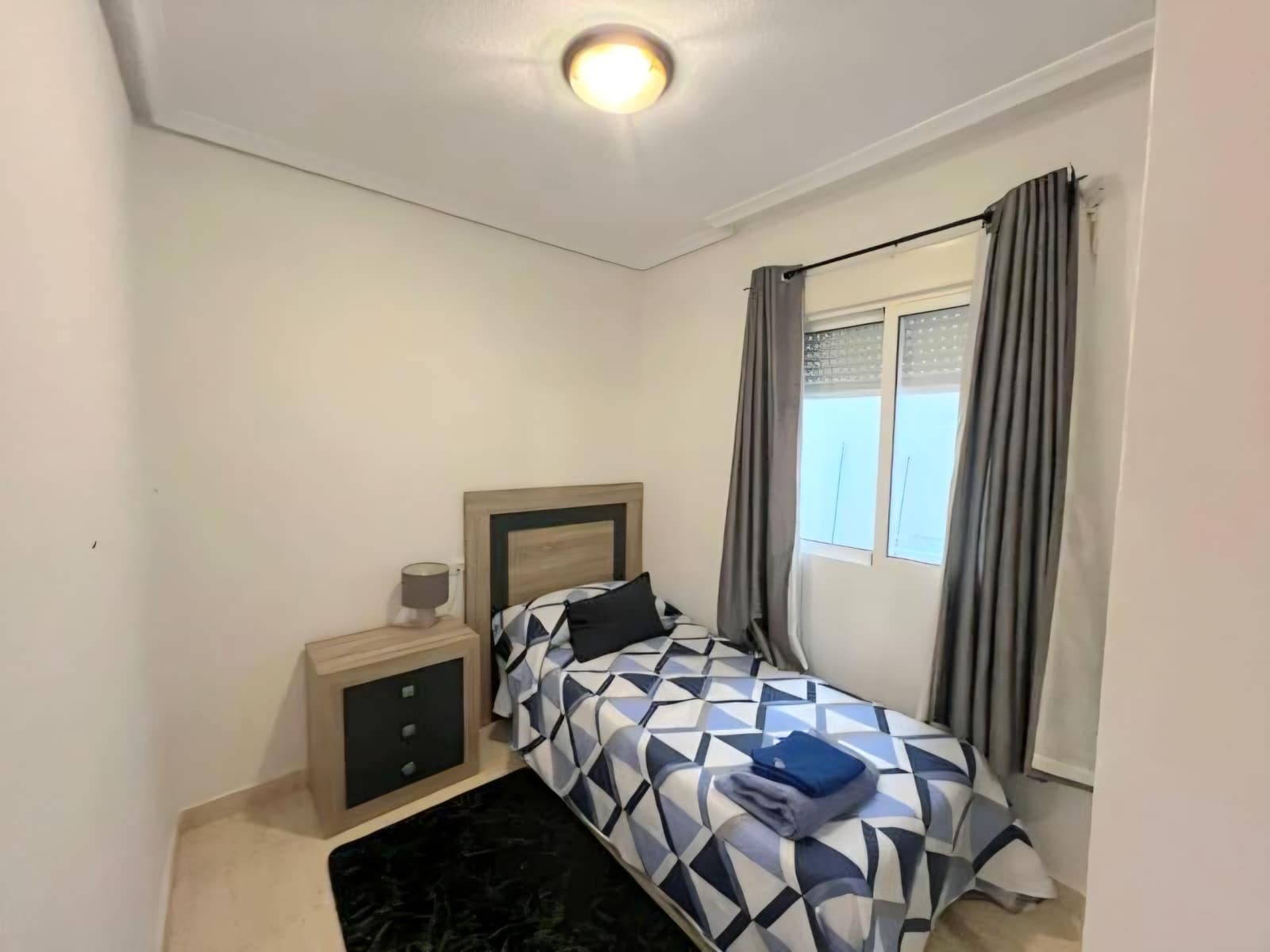 Apartamento de 3 habitaciones en Torrevieja en venta con piscina - 146.900 € (Ref: 9788004)