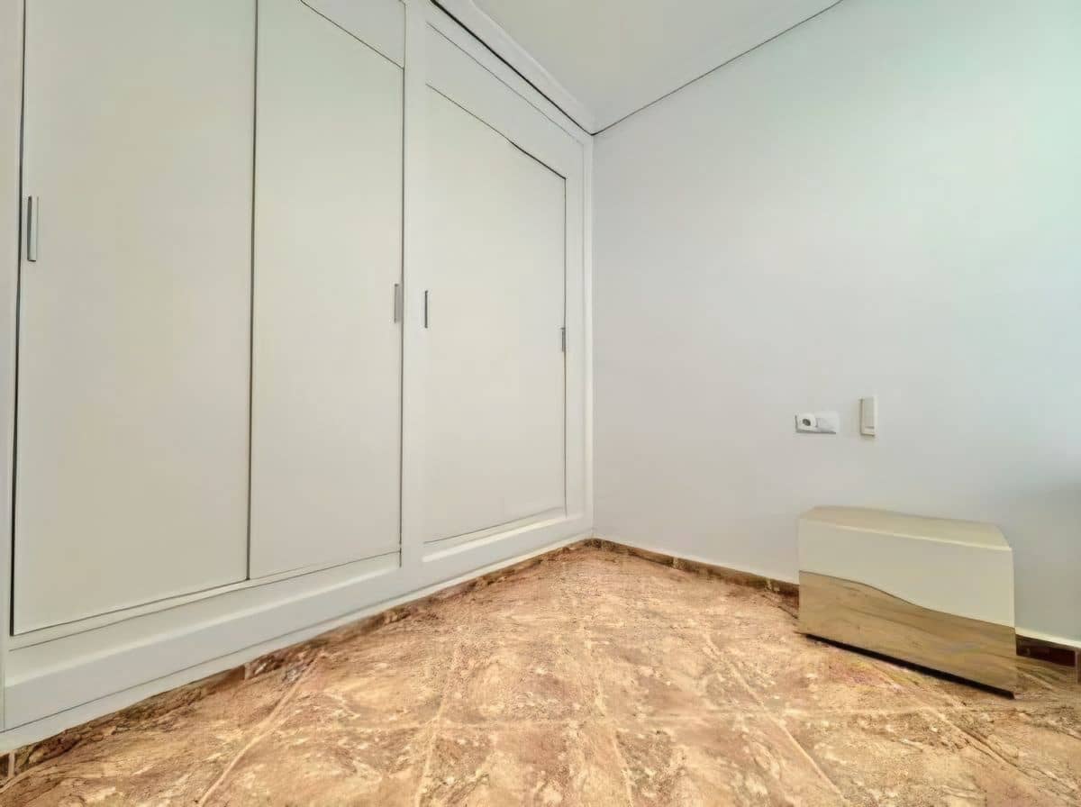 1 bedroom Apartment for sale in Torrevieja - € 114,000 (Ref: 9788005)