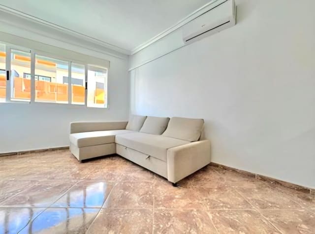 1 slaapkamer Appartement te koop in Torrevieja - € 114.000 (Ref: 9788005)