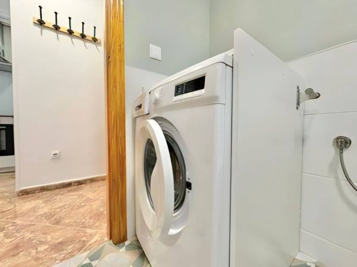 1 bedroom Apartment for sale in Torrevieja - € 114,000 (Ref: 9788005)