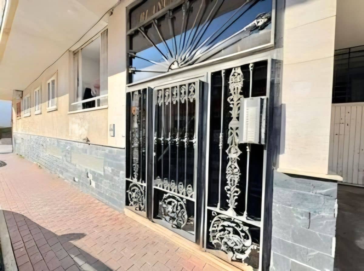 1 bedroom Apartment for sale in Torrevieja - € 114,000 (Ref: 9788005)