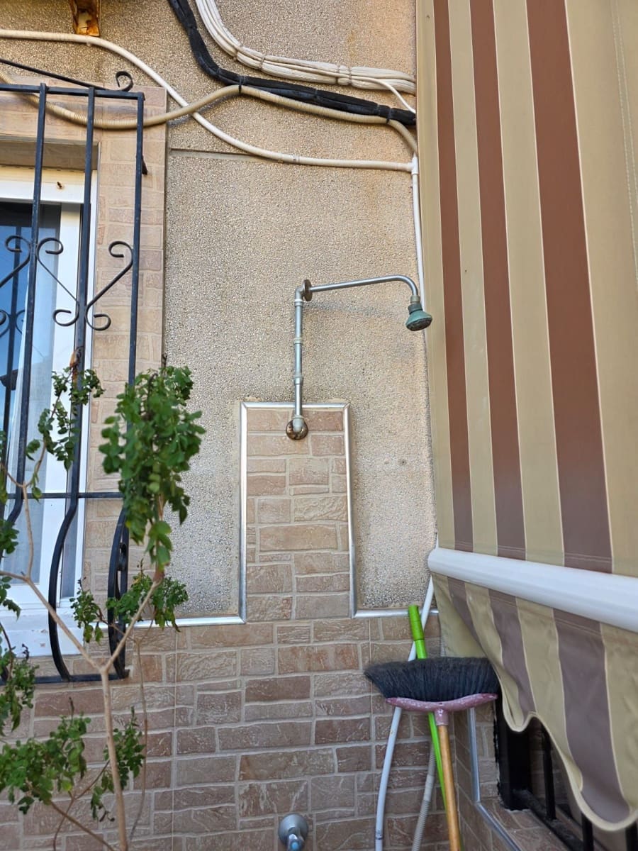 2 soverom Bungalow til salgs i Torrevieja med svømmebasseng - € 179 000 (Ref: 9788008)