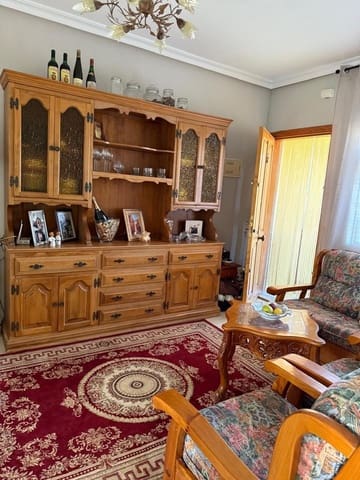 Bungalow de 2 habitaciones en Torrevieja en venta con piscina - 179.000 € (Ref: 9788008)