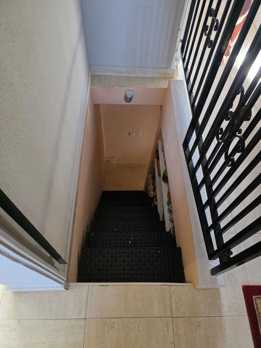 2 soverom Bungalow til salgs i Torrevieja med svømmebasseng - € 179 000 (Ref: 9788008)