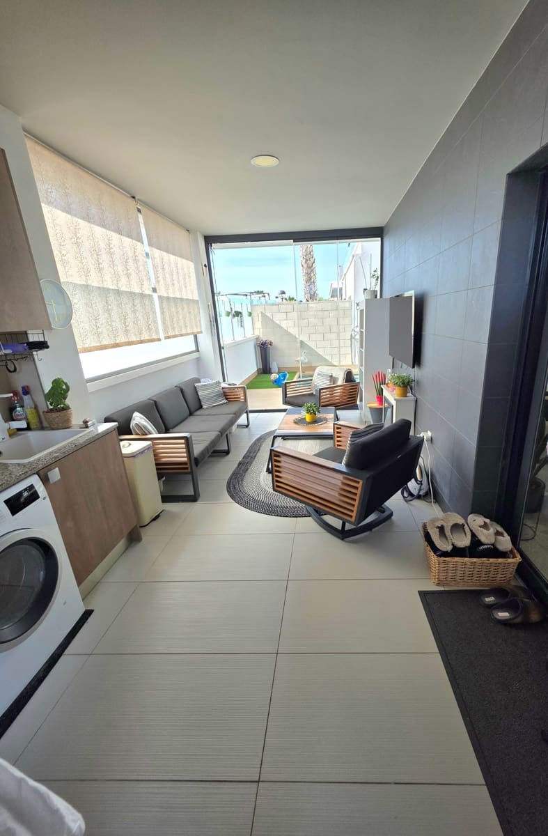 3 soverom Villa til salgs i Orihuela med svømmebasseng garasje - € 505 000 (Ref: 9790288)