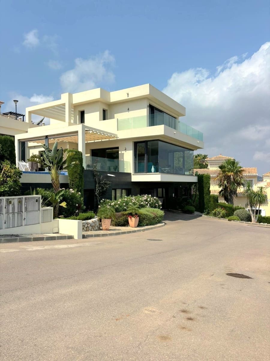 Chalet de 6 habitaciones en La Manga Club en venta con piscina garaje - 1.950.000 € (Ref: 9790289)