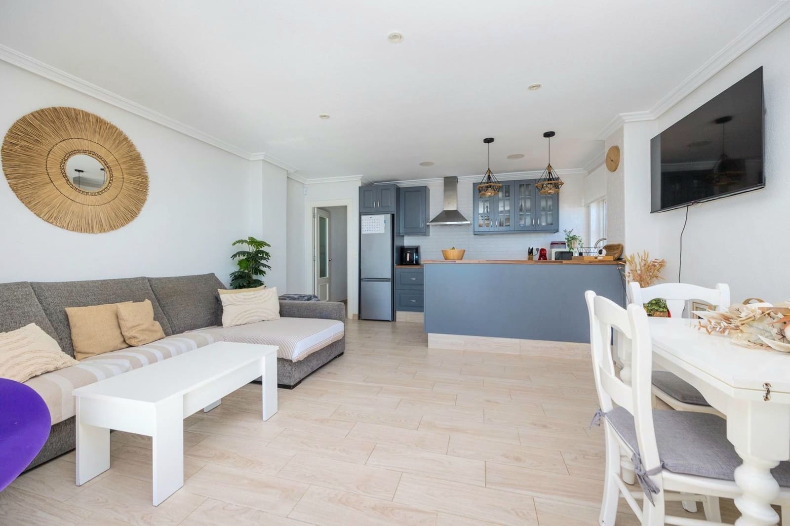 3 bedroom Apartment for sale in Torrevieja - € 315,000 (Ref: 9794100)