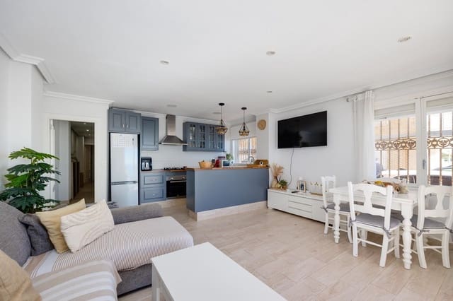 3 bedroom Apartment for sale in Torrevieja - € 315,000 (Ref: 9794100)