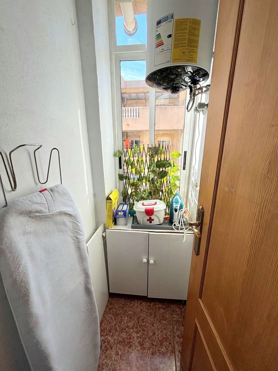 3 sovrum Lägenhet till salu i Torrevieja - 147 000 € (Ref: 9794101)