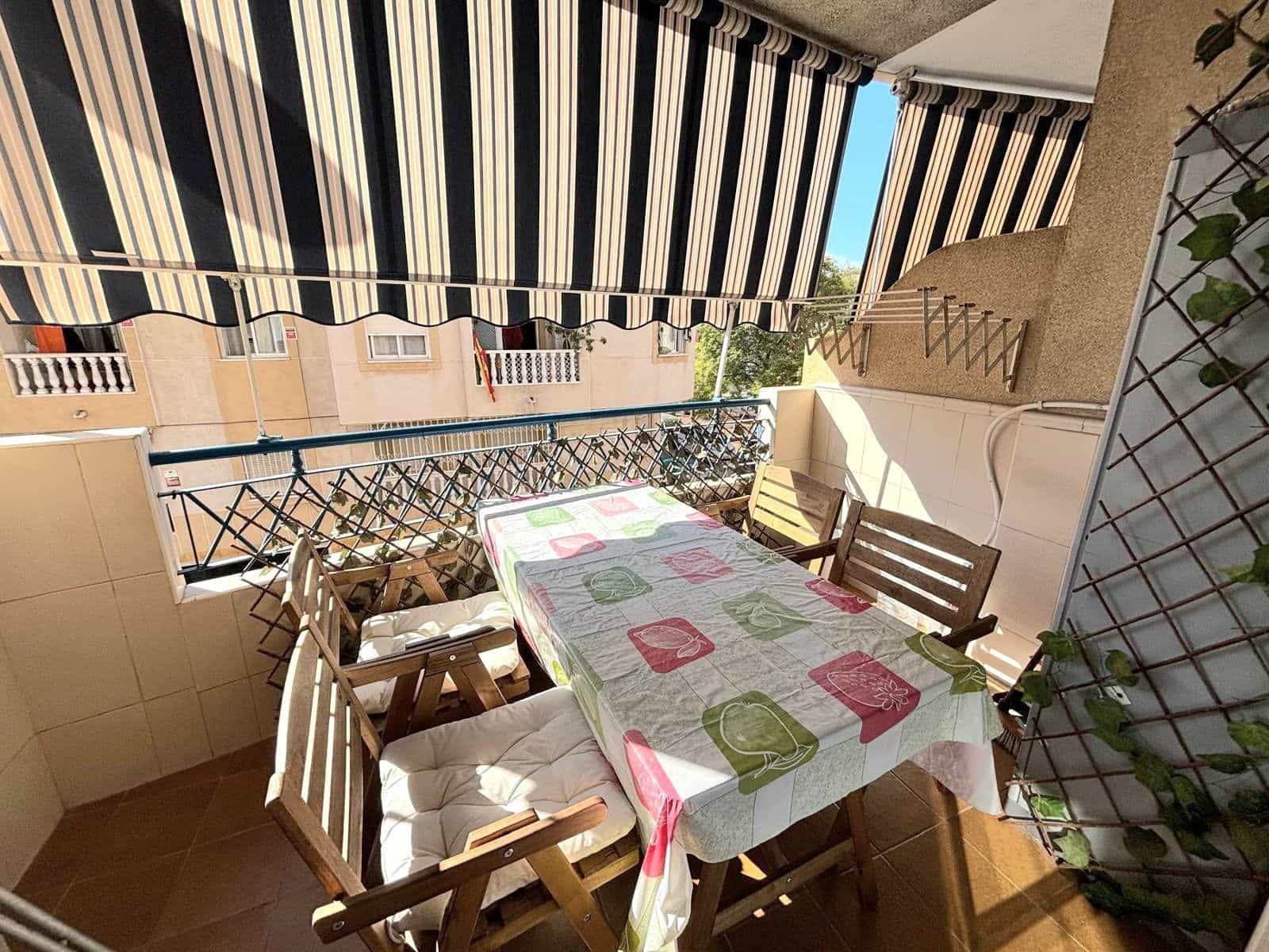3 sovrum Lägenhet till salu i Torrevieja - 147 000 € (Ref: 9794101)