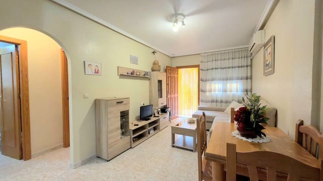 2 soveværelse Bungalow til salg i Torrevieja med swimmingpool garage - € 149.000 (Ref: 9794102)