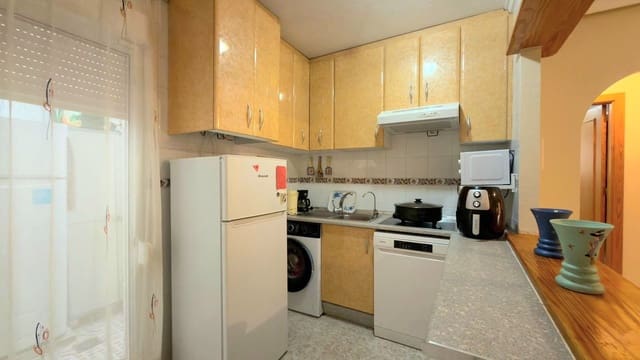 2 soveværelse Bungalow til salg i Torrevieja med swimmingpool garage - € 149.000 (Ref: 9794102)