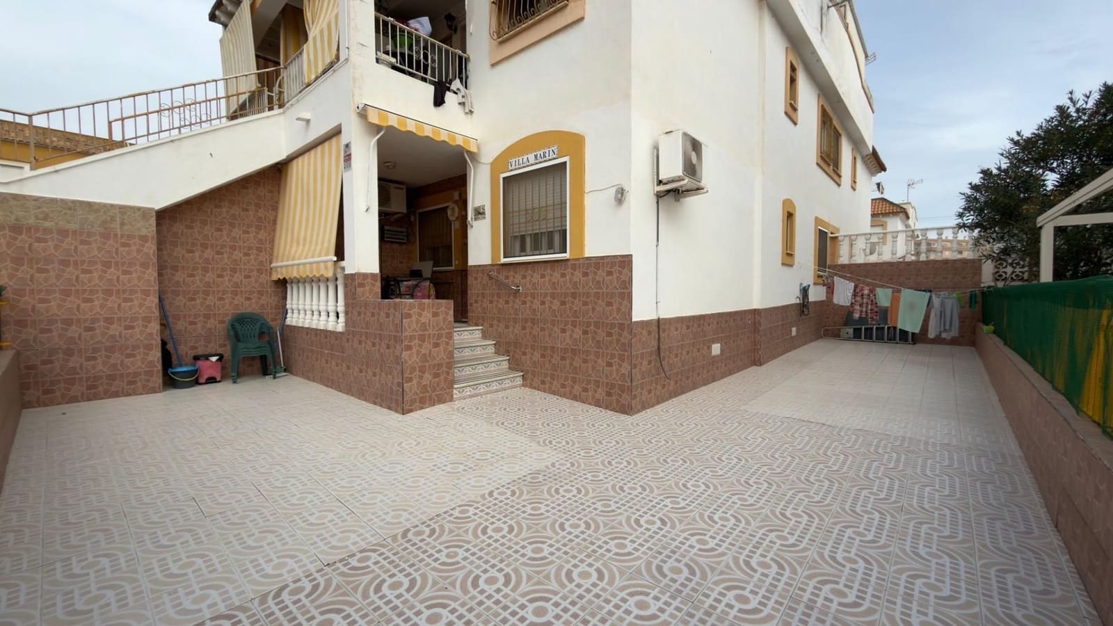 2 soveværelse Bungalow til salg i Torrevieja med swimmingpool garage - € 149.000 (Ref: 9794102)