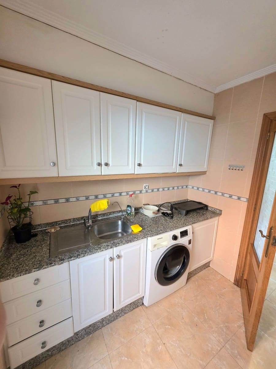 2 sovrum Semi-fristående Villa till salu i Torrevieja med pool garage - 179 900 € (Ref: 9794103)