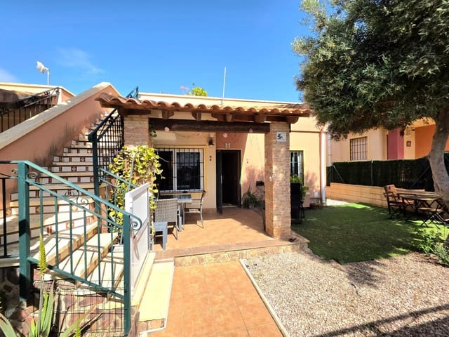 2 sovrum Semi-fristående Villa till salu i Torrevieja med pool garage - 179 900 € (Ref: 9794103)