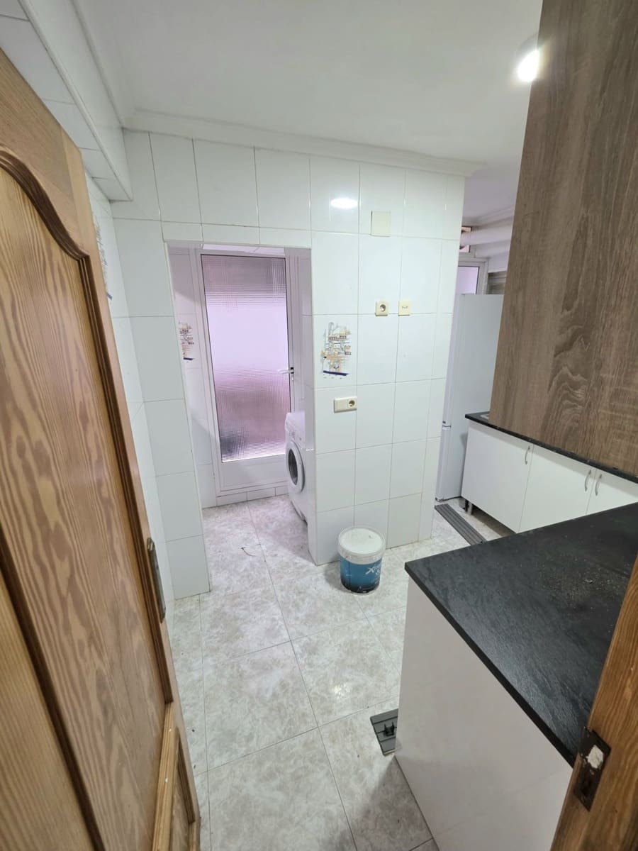 Apartamento de 2 habitaciones en Alicante / Alacant ciudad en venta - 135.000 € (Ref: 9794104)