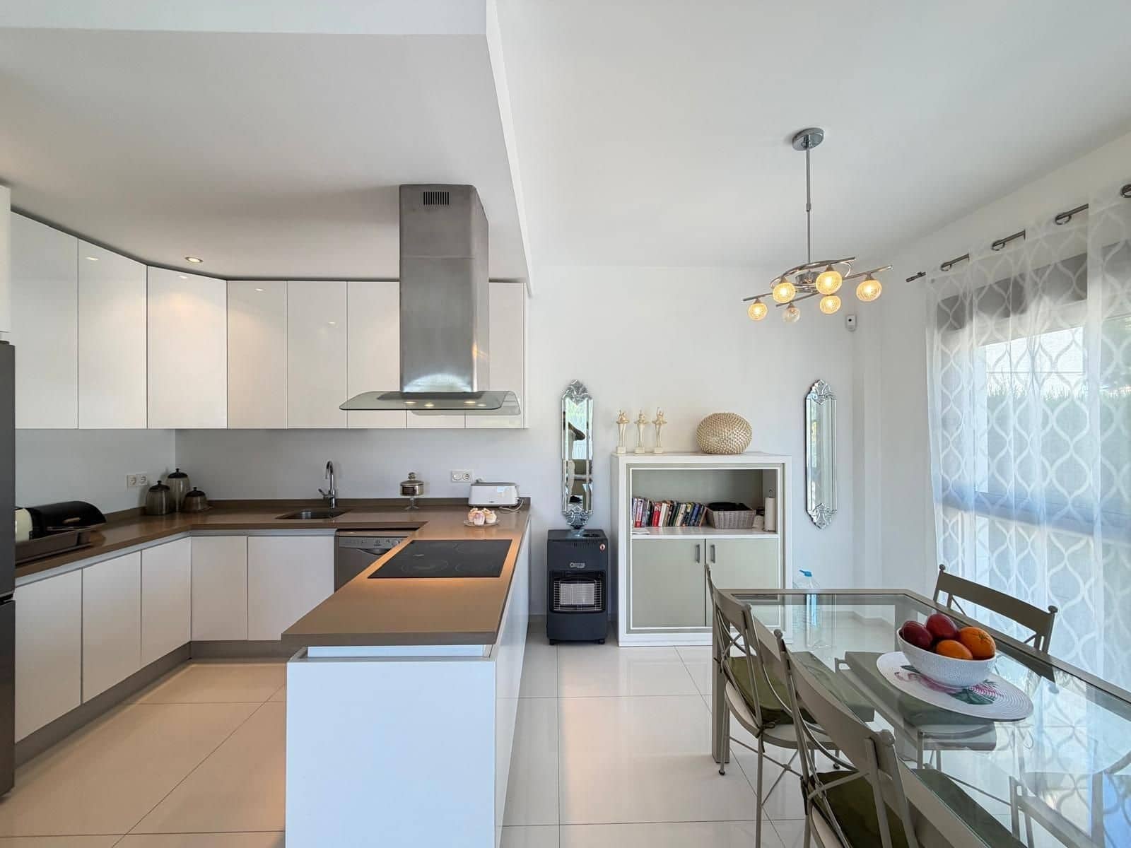 4 camera da letto Villa in vendita in Ciudad Quesada con piscina garage - 399.900 € (Rif: 9800359)