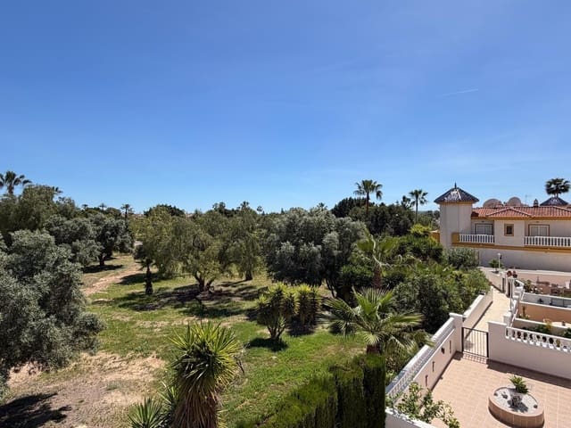 4 camera da letto Villa in vendita in Ciudad Quesada, Rojales con piscina garage - 399.900 € (Rif: 9800359)