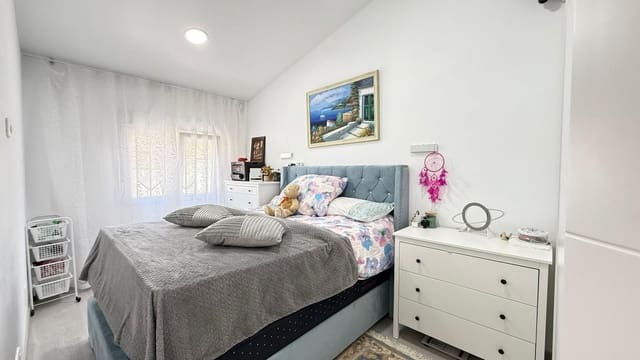 2 chambre Bungalow à vendre à Torrevieja - 125 990 € (Ref: 9803965)