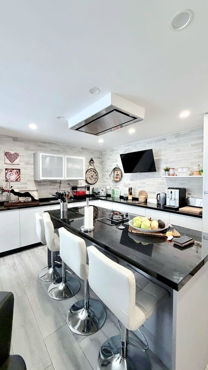 5 sovrum Semi-fristående Villa till salu i Pilar de la Horadada med garage - 290 000 € (Ref: 9803966)