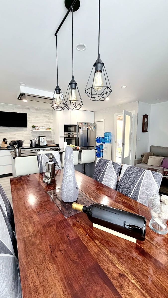 5 sovrum Semi-fristående Villa till salu i Pilar de la Horadada med garage - 290 000 € (Ref: 9803966)