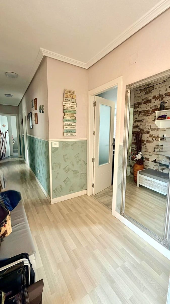 5 sovrum Semi-fristående Villa till salu i Pilar de la Horadada med garage - 290 000 € (Ref: 9803966)