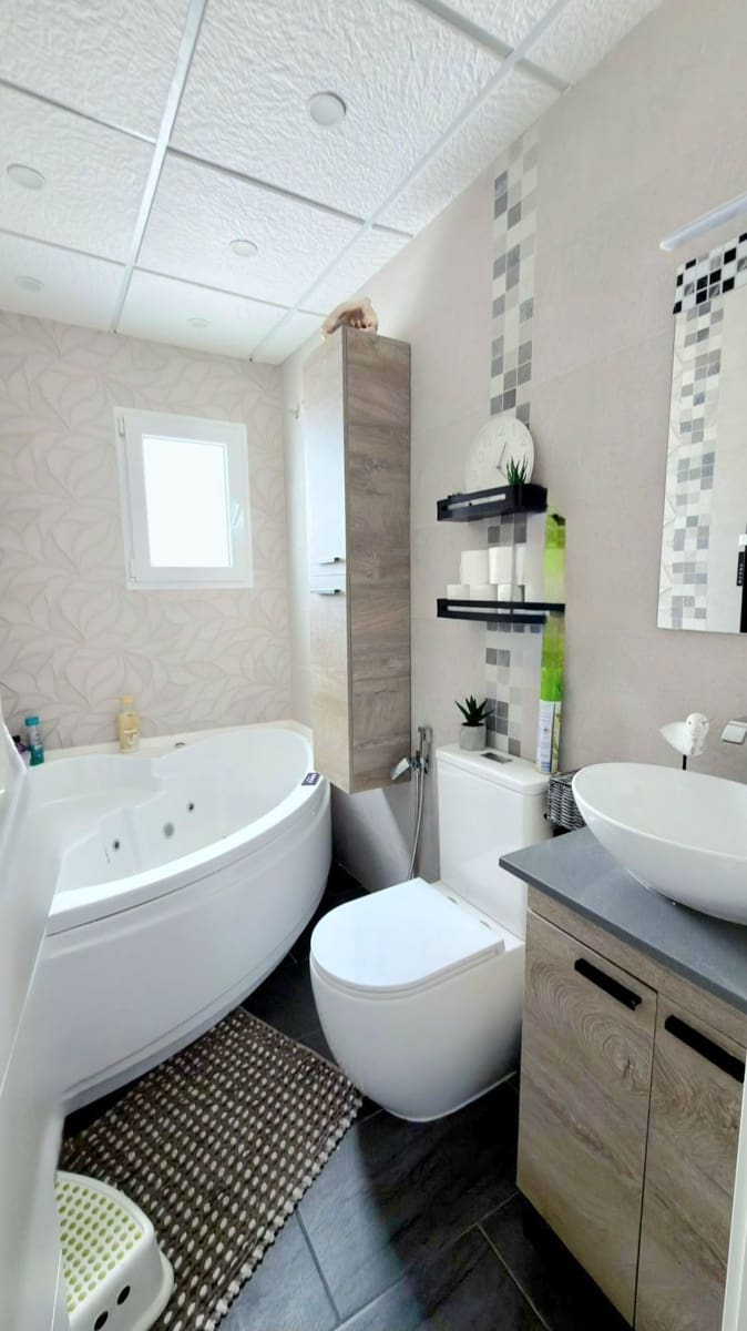 5 sovrum Semi-fristående Villa till salu i Pilar de la Horadada med garage - 290 000 € (Ref: 9803966)