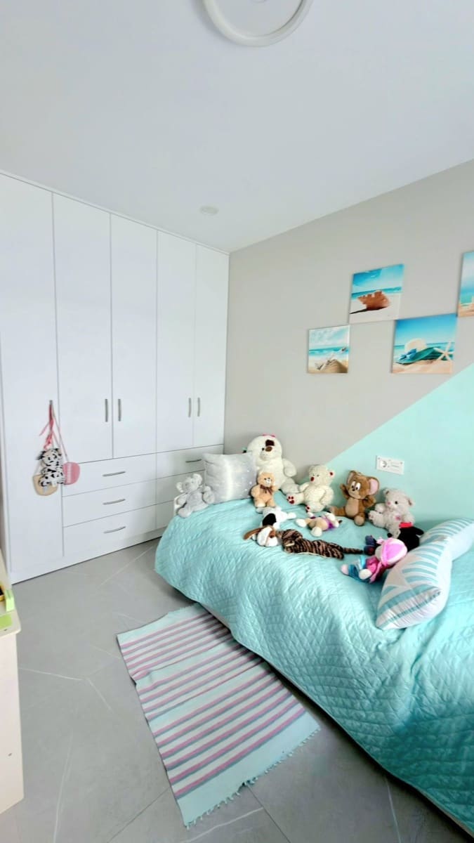 5 sovrum Semi-fristående Villa till salu i Pilar de la Horadada med garage - 290 000 € (Ref: 9803966)