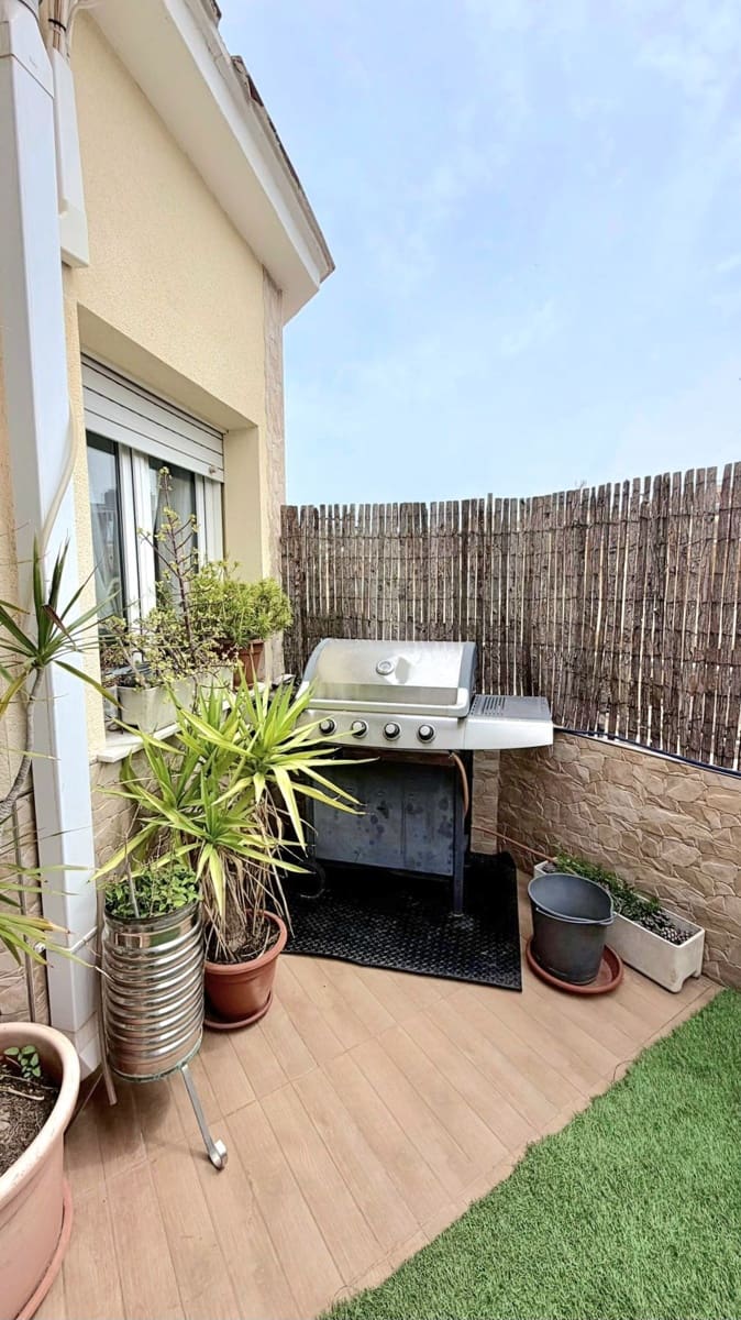 5 sovrum Semi-fristående Villa till salu i Pilar de la Horadada med garage - 290 000 € (Ref: 9803966)