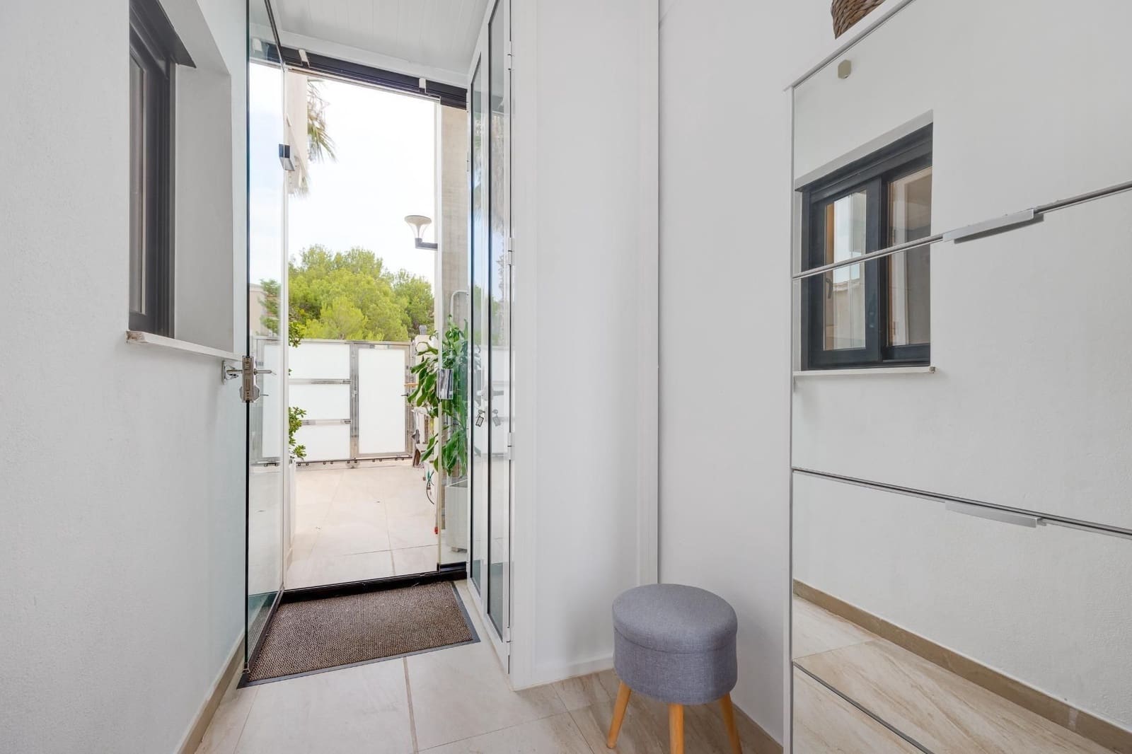 3 Zimmer Villa zu verkaufen in Orihuela Costa mit Pool Garage - 475.000 € (Ref: 9806154)