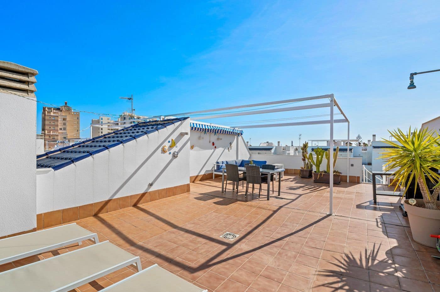 2 quarto Penthouse para venda em Torrevieja com piscina garagem - 249 000 € (Ref: 9806155)