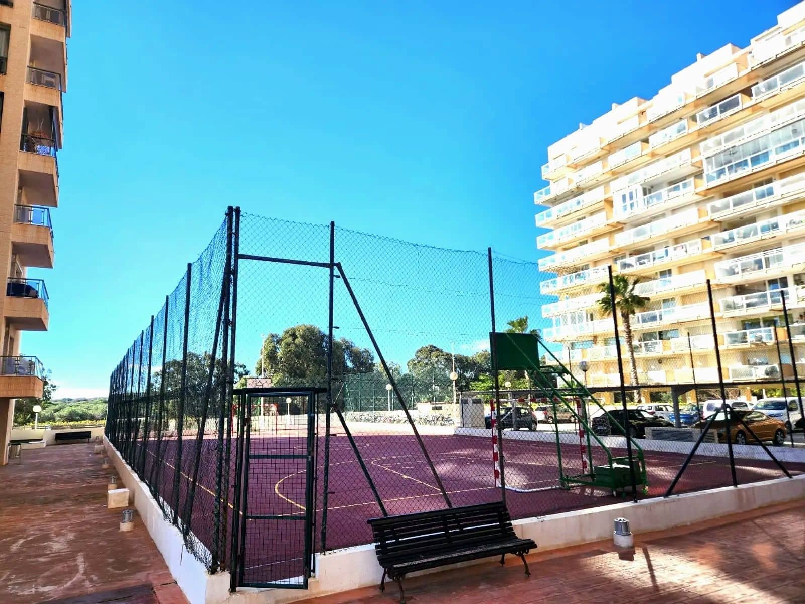 2 bedroom Apartment for sale in Guardamar del Segura with pool - € 245,000 (Ref: 9806156)