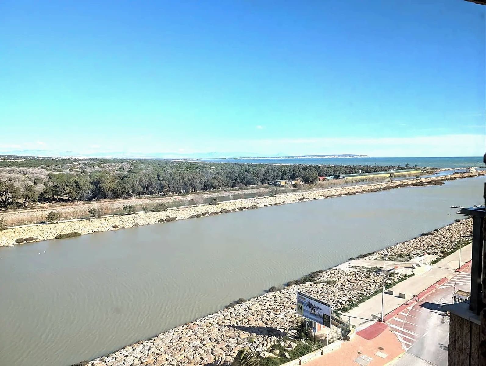 2 bedroom Apartment for sale in Guardamar del Segura with pool - € 245,000 (Ref: 9806156)