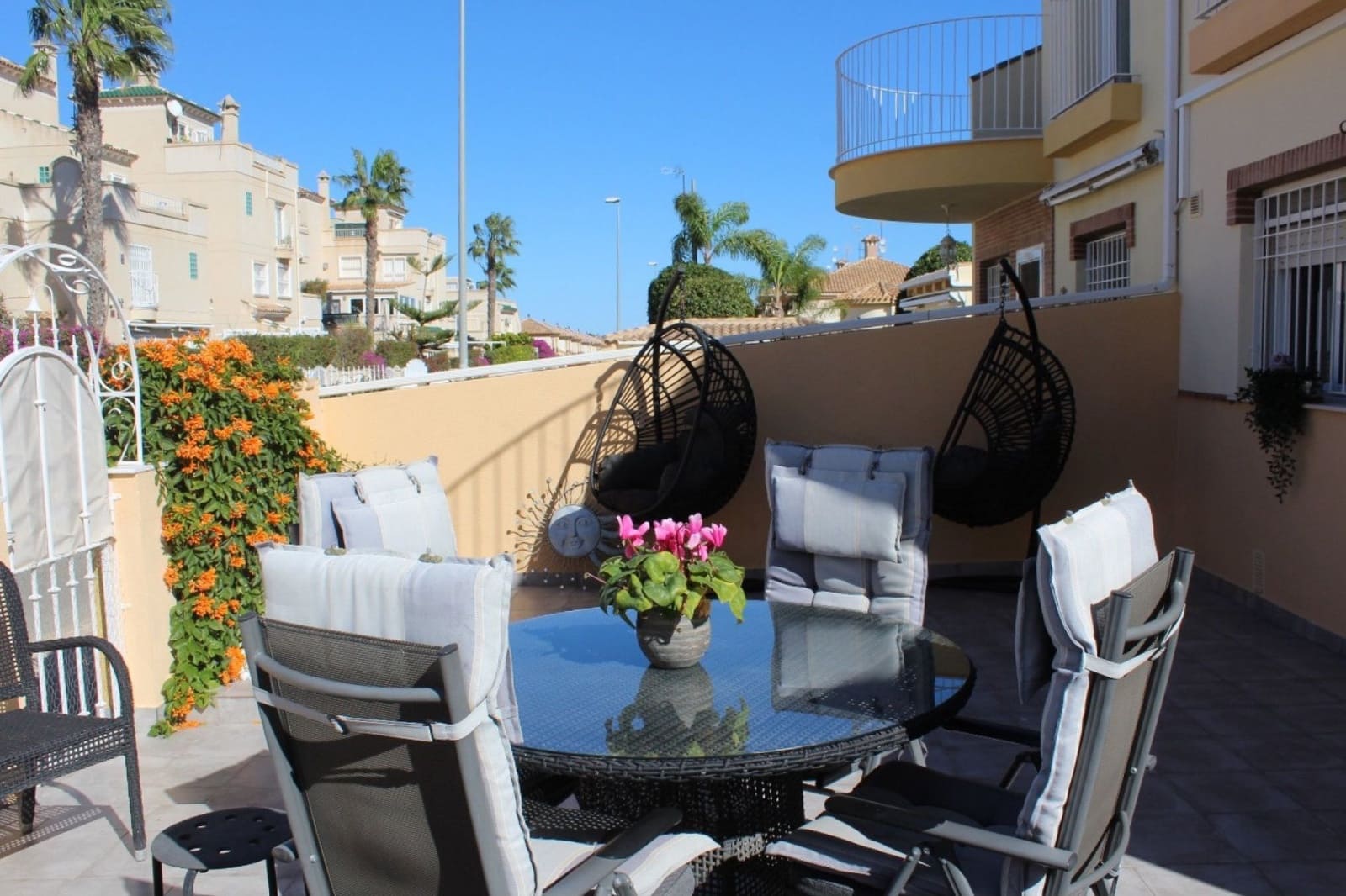 3 sovrum Semi-fristående Villa till salu i Orihuela Costa med pool garage - 235 000 € (Ref: 9807676)