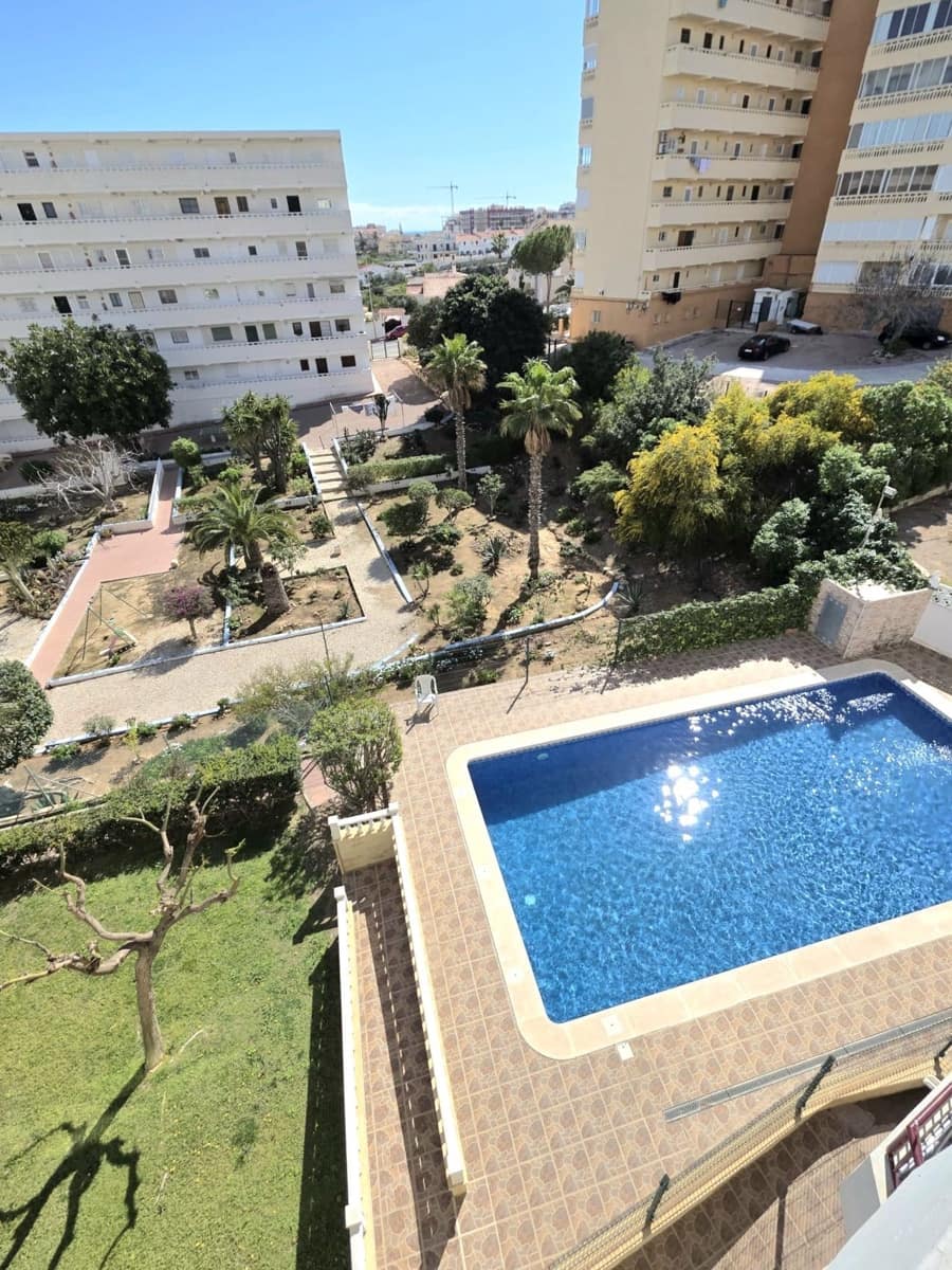Estúdio para venda em Torrevieja com piscina garagem - 82 900 € (Ref: 9811277)