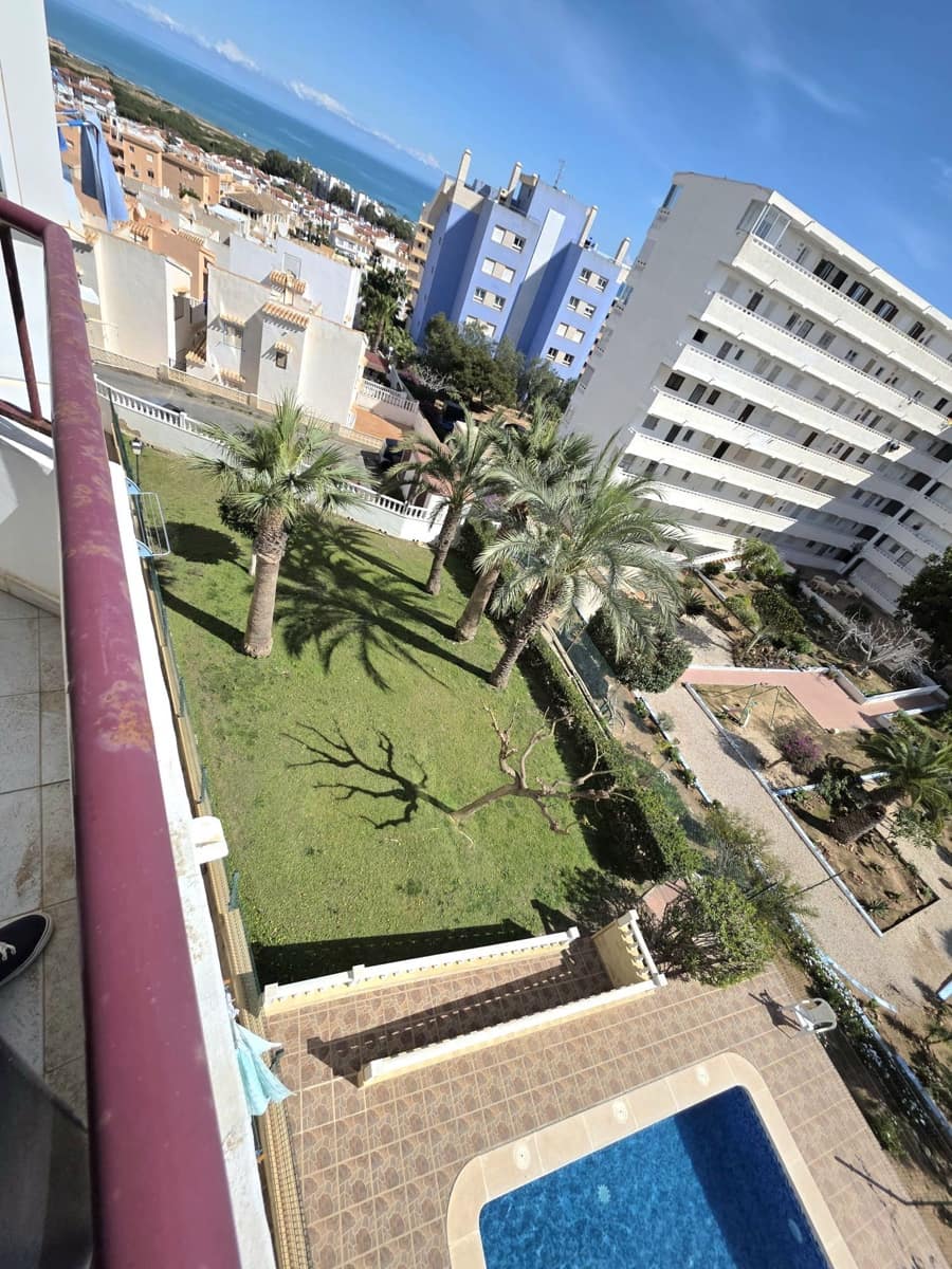 Studio for sale in Torrevieja with pool garage - € 82,900 (Ref: 9811279)