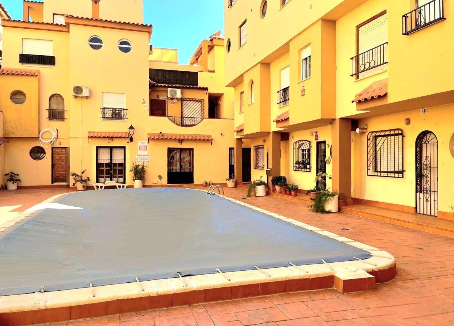 1 quarto Bungalow para venda em Torrevieja com piscina - 90 000 € (Ref: 9817021)