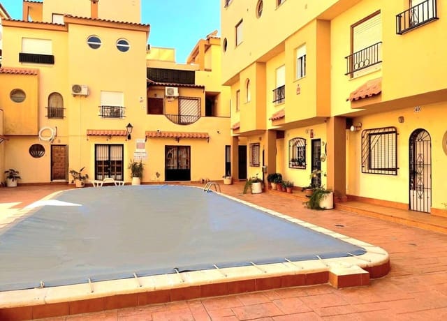 1 quarto Bungalow para venda em Torrevieja com piscina - 90 000 € (Ref: 9817021)