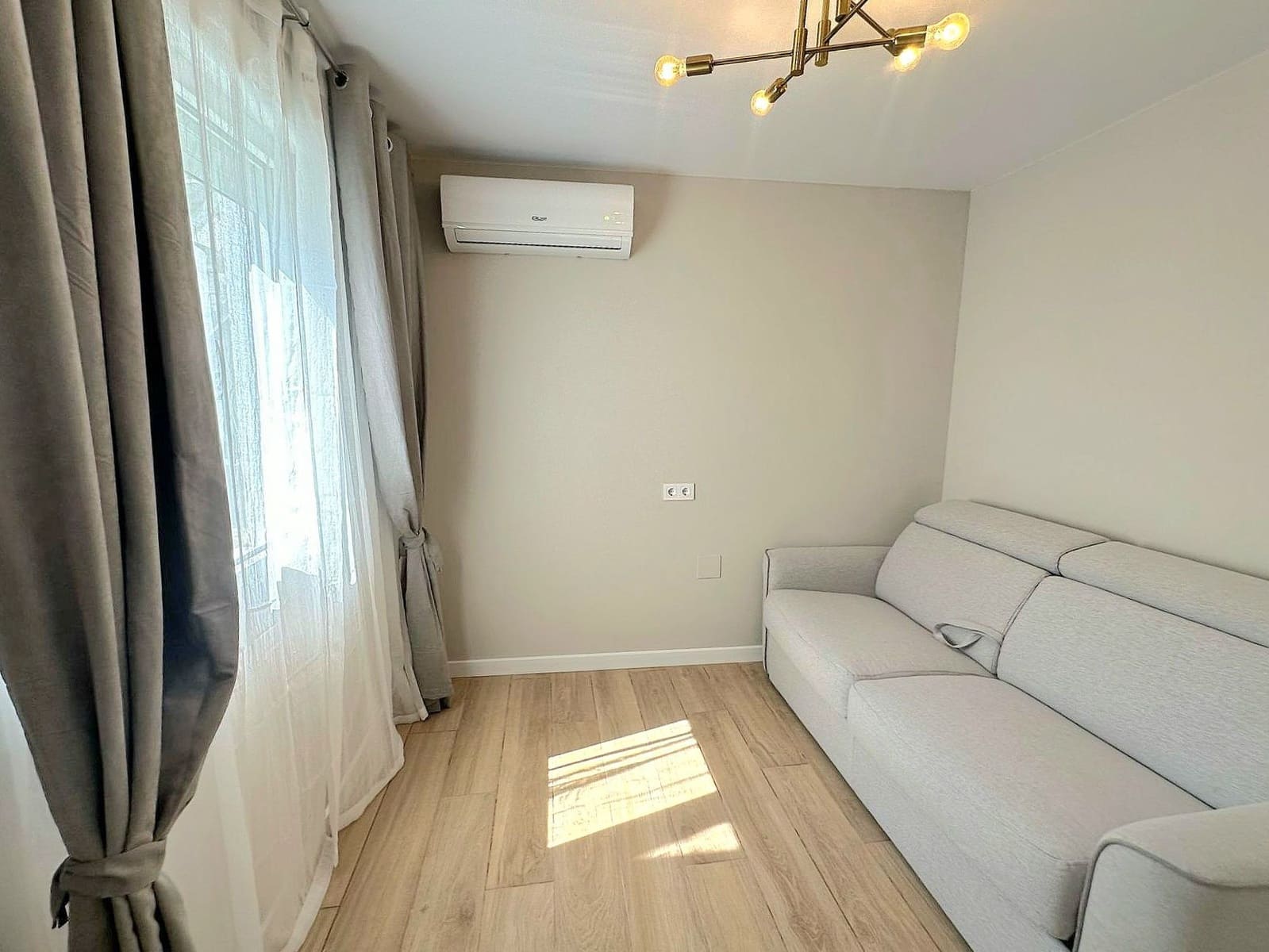 2 Zimmer Bungalow zu verkaufen in Torrevieja mit Pool Garage - 170.000 € (Ref: 9817023)