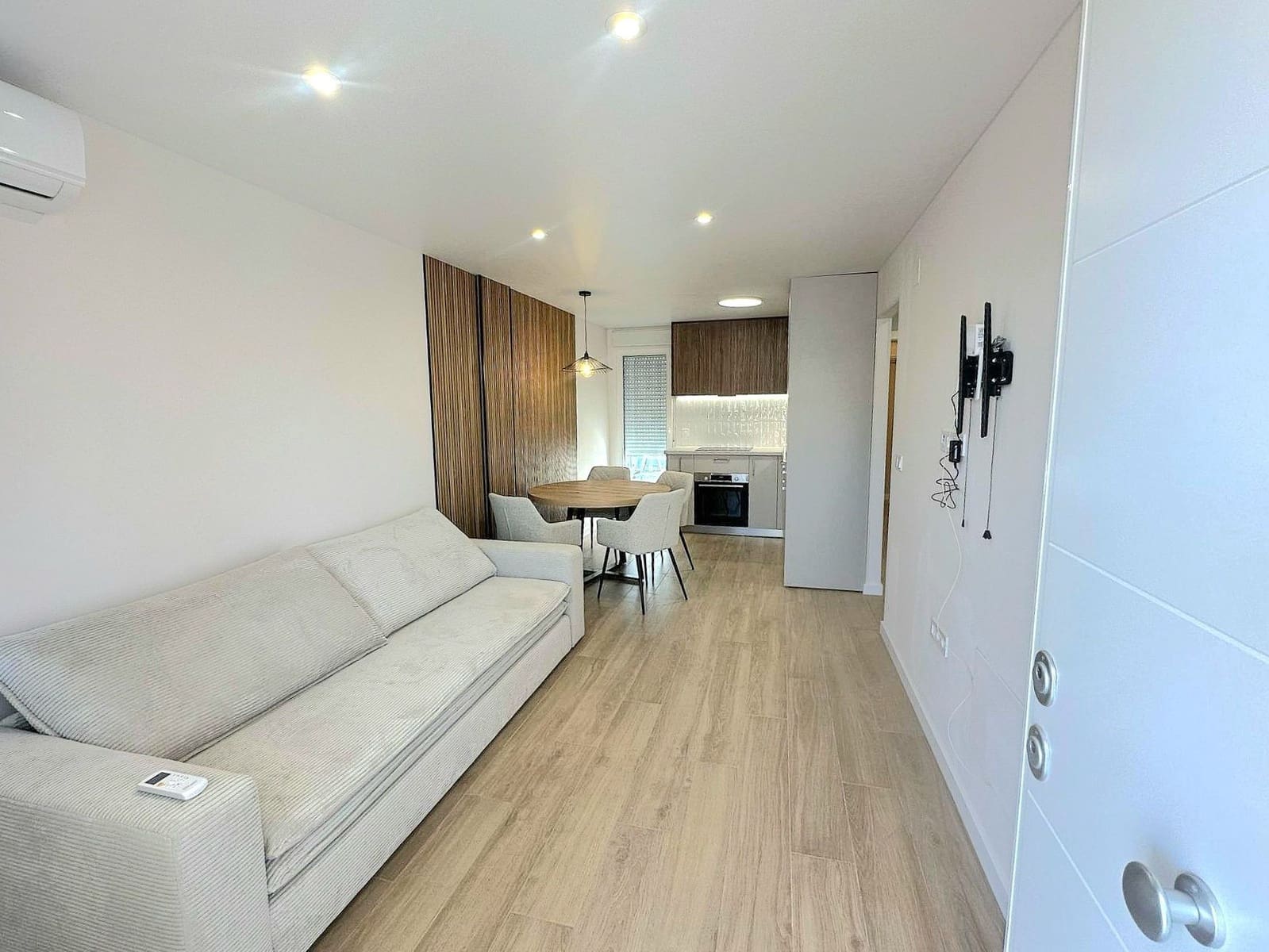 2 Zimmer Bungalow zu verkaufen in Torrevieja mit Pool Garage - 170.000 € (Ref: 9817023)