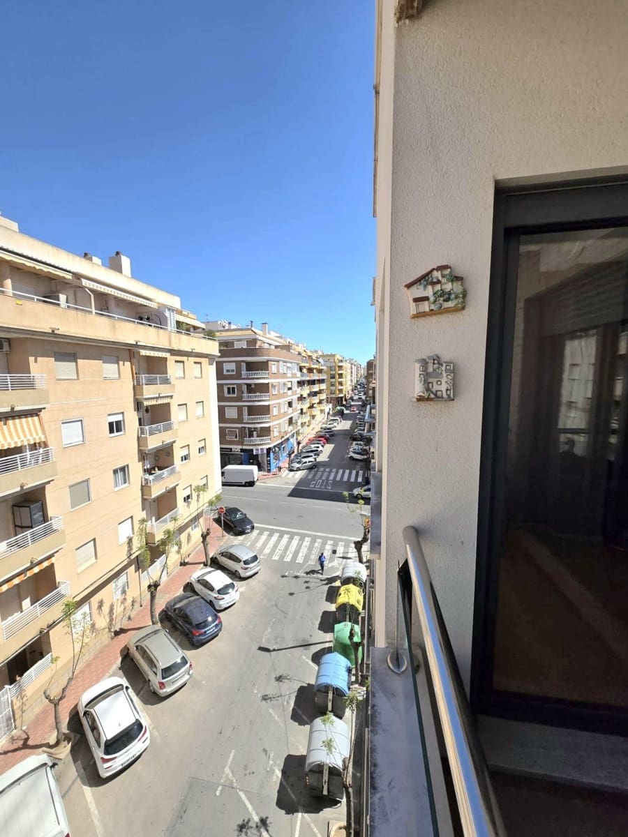 2 soverom Leilighet til salgs i Torrevieja - € 145 000 (Ref: 9824725)