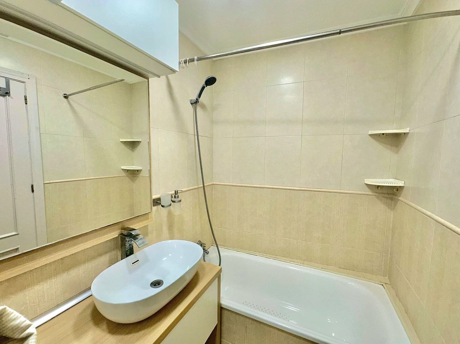 2 soverom Leilighet til salgs i Torrevieja - € 145 000 (Ref: 9824725)