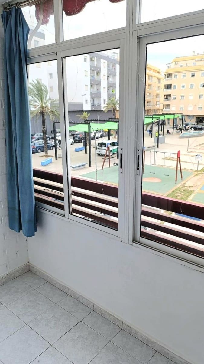 Estudio en Torrevieja en venta con piscina - 90.000 € (Ref: 9826181)