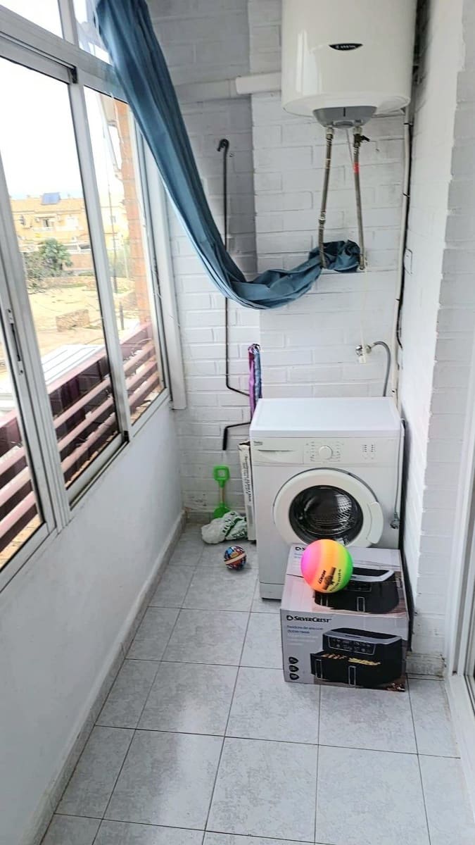 Estudio en Torrevieja en venta con piscina - 90.000 € (Ref: 9826181)