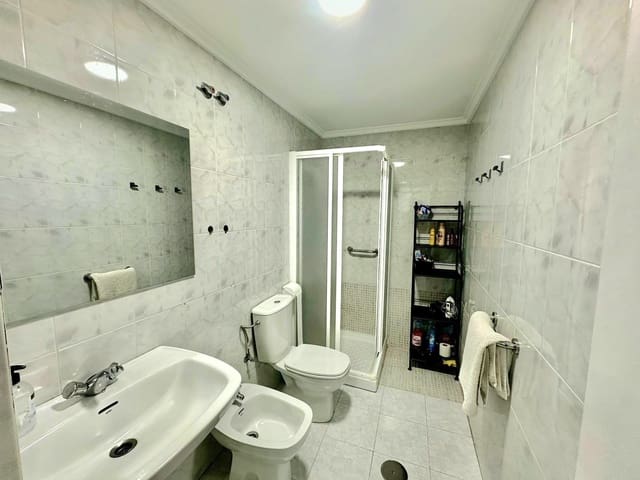 Studio til salgs i Torrevieja med svømmebasseng - € 90 000 (Ref: 9826181)