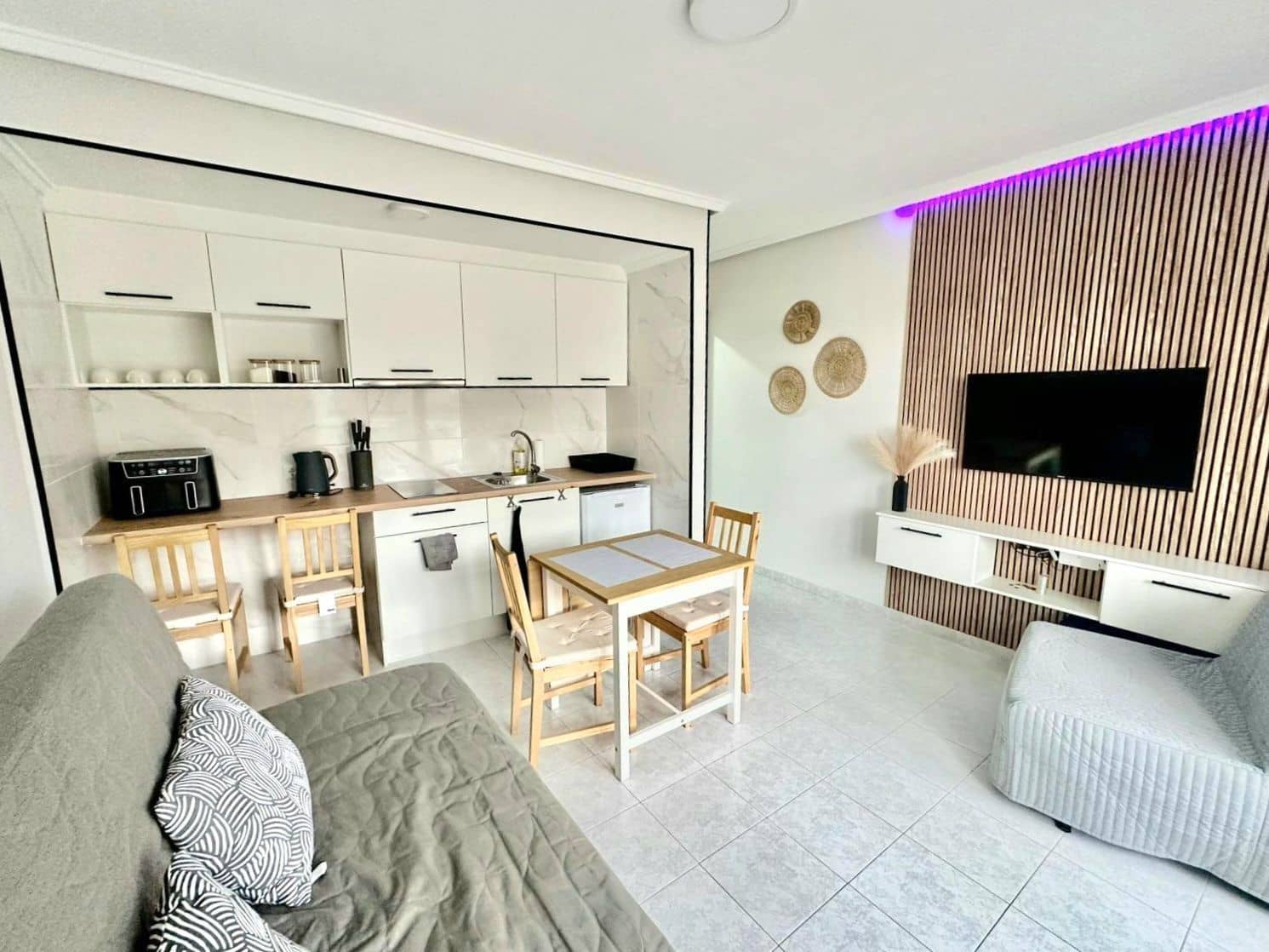Estudio en Torrevieja en venta con piscina - 90.000 € (Ref: 9826181)