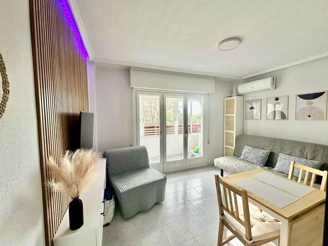 Studio til salgs i Torrevieja med svømmebasseng - € 90 000 (Ref: 9826181)