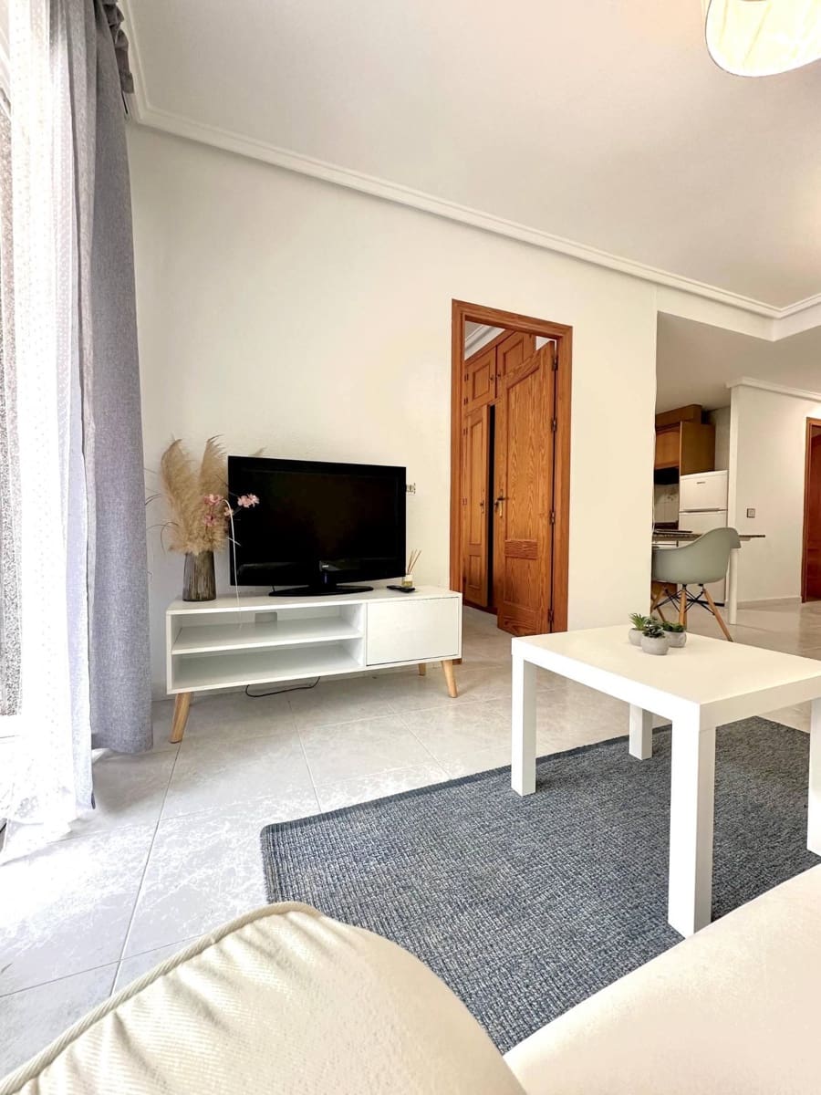 2 sypialnia Apartament na sprzedaż w Torrevieja - 142 000 € (Ref: 9826182)